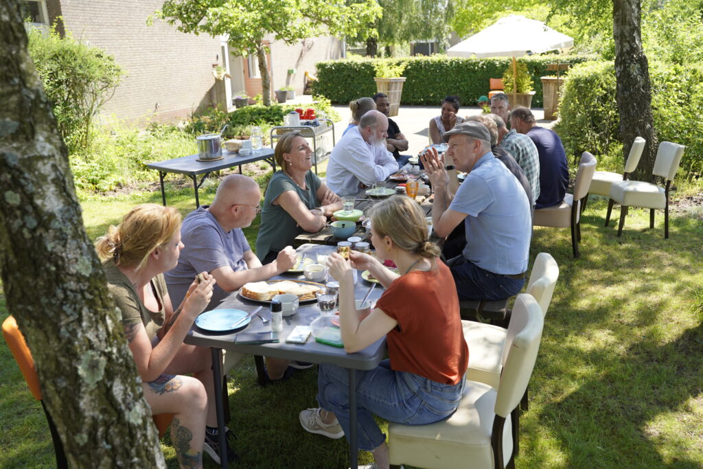 Team buiten pauze